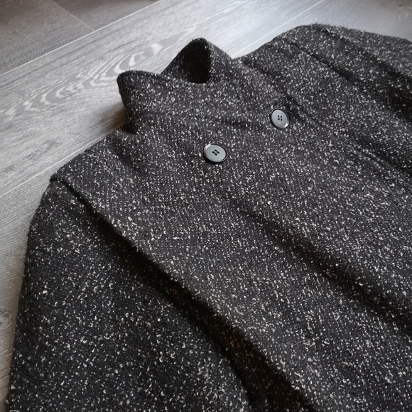 Boxy Wool Coat - Picture 2 of 7